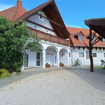 Lobarat Panzio Bed & Breakfast *