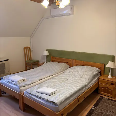 Lobarat Panzio Bed & Breakfast