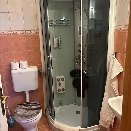 Lobarat Panzio Bed & Breakfast