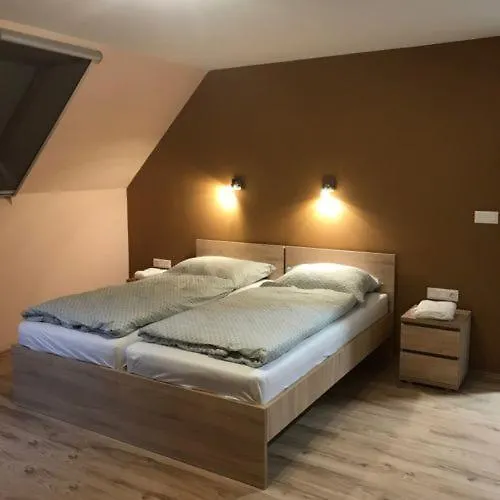 Lobarat Panzio Bed & Breakfast Cserszegtomaj