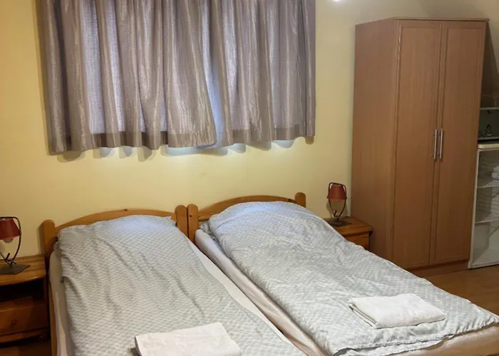 Bed & Breakfast Lobarat Panzio